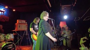 Женщина с Бородой  -  Пой, ворона