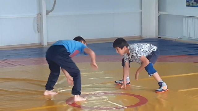 Сломали ухо смотреть онлайн