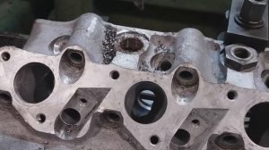 Ремонт обрыва штуцера в ГБЦ OM 602 автомобиля MERCEDES-BENZ