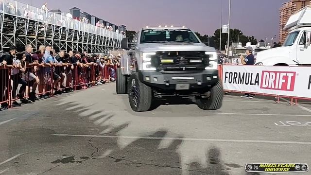 The Complete SEMA Cruise _ SEMA Ignited Parade (Friday)