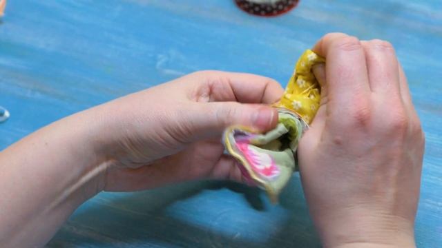 Пасхальный декор своими руками. Шьем прихватку кулич