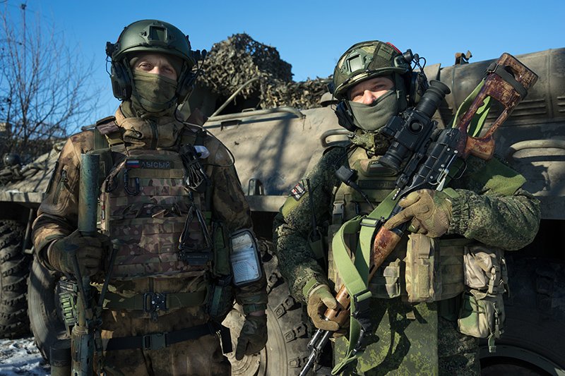 Подавил пулеметный расчет: о подвигах российских военных / События на ТВЦ