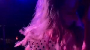 Кристина Асмус танцует