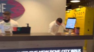 Дубай отель Rove Dubai Marina / Мега яхта Лотус / Инфинити бассейн Aura Skypool