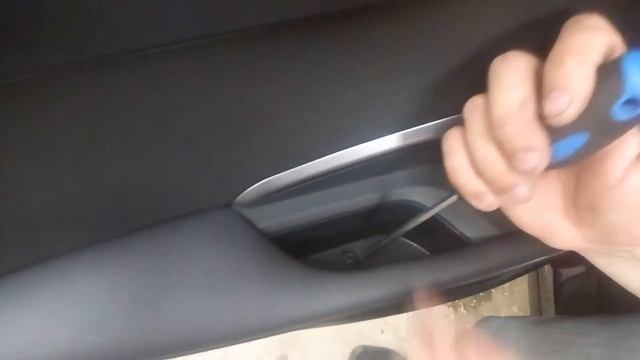 Disassembly door Hyundai Santa FE 2016 -Hyundai Santa FE разборка двери смотреть онлайн