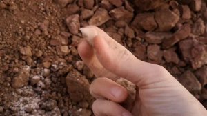 Посвящаю видео глиняному шедевру-каолиновым глиняным кусочкам на карьере глин от 08.10.2021