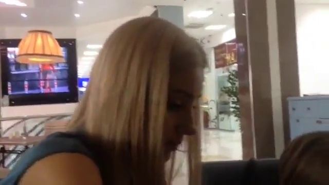 Ромаша весело и вкусно кушает блинчики пиццерия "Сицилия" город Горячий Ключ смотреть онлайн