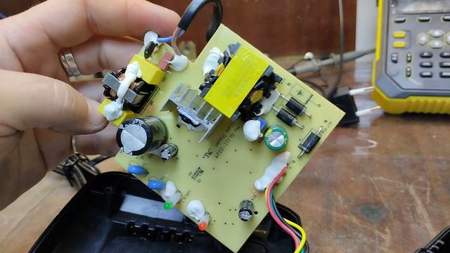 Ремонт зарядного ACELINE от шуруповерта. смотреть онлайн