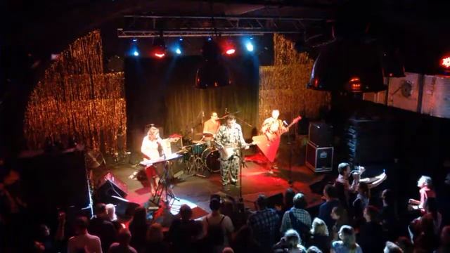 Red Elvises Bellydance смотреть онлайн