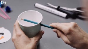 Новогодние поделки 2022?Снеговик из стаканчиков ? Простые новогодние игрушки своими руками ☃️