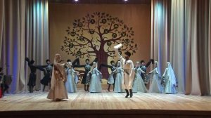 В танце Синдика _"Исламей"