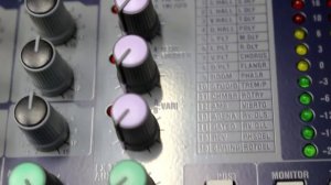 Микшерный пульт Soundcraft EFX8