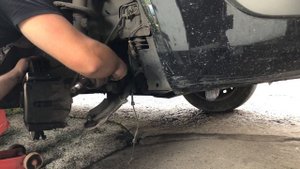 Сценик 2 ПОЛУОСЬ ЗАМЕНА 1.9 dci. Scenic 2 drive shaft replacement 1.9 dci Megane 2. Laguna 3. Kango