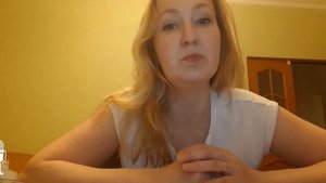 Когда новорожденный начинает видеть