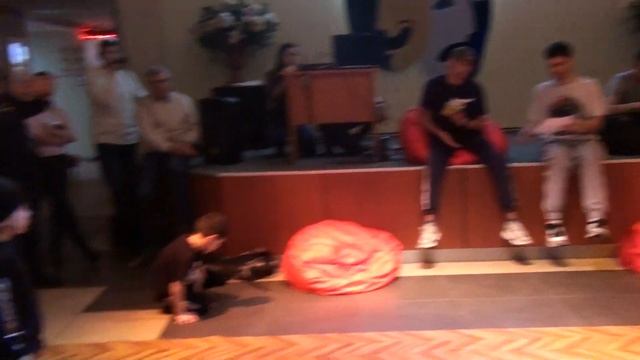 Брейк данс. Крепкий орешек. Kids. Паша 2 смотреть онлайн