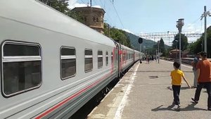 ЭП1П-028 с поездом 644С "фирменный" Адлер - Кисловодск