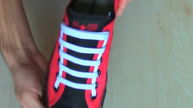 5 ЛУЧШИХ СПОСОБОВ ЗАШНУРОВАТЬ ОБУВЬ (6 sec) смотреть онлайн