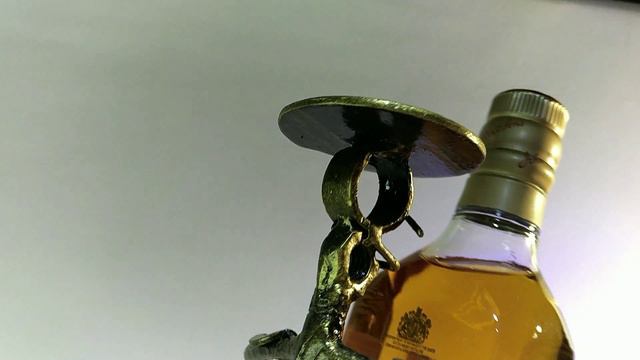 Декор Держатель для бутылки — переноска Дон Кихота из металла смотреть онлайн