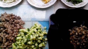 Салат Вулкан с куриной печенью