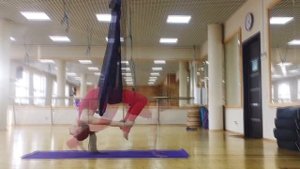 упражнения для позвоночника. Дроздова Вера. fly yoga.Воздушная йога в гамаках. Флай йога. урок