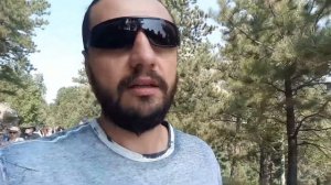 Гора Рашмор - скала президентов в США.