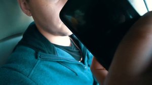 ПОКРАСИЛИ И ИСПОРТИЛИ МАШИНУ БЫВШЕМУ ВОЕННОМУ. ПРАНК НАД ДРУГОМ