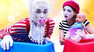 Смешные видео с БЕБИ БОН. Кукла Беби Бон капризничает. Мим стал малышом? Игры дочки матери