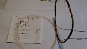 Ну очень простой металлоискатель на одном транзисторе кт315 и радиоприемнике.