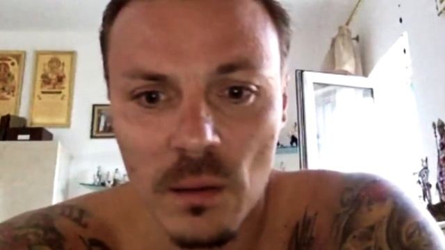 Сергей Симонов. Сакральное избавление от дизлайков при помощи гадалки. смотреть онлайн