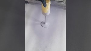 Свадебные бокалы. Техника скрап. Вариант 2. Урок 1. Шаг 3. Окрашивание бокалов