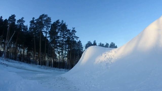 Екатеринбург зимой. Вторая часть, Уктус и каток Юность смотреть онлайн