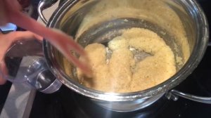 Бананы в карамели с мороженым.Очень лёгкий в приготовлении и вкусный десерт