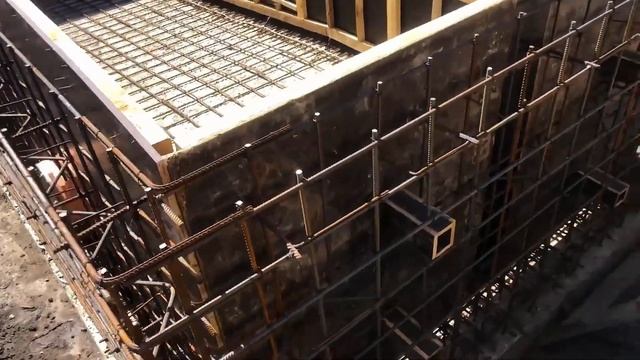 КАК СДЕЛАТЬ БАССЕЙН ВОЗЛЕ ДОМА. СТРОИТЕЛЬСТВО БЕТОННОЙ ЧАШИ смотреть онлайн