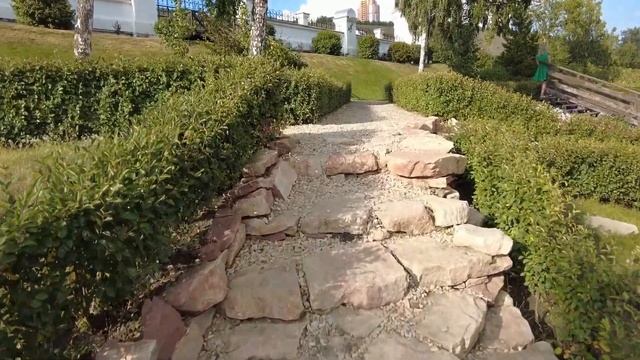 Благоустройство рядом со Свято-Успенским мужским монастырём смотреть онлайн