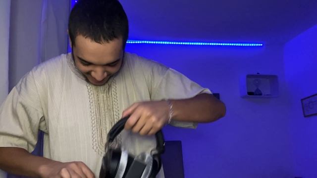 UNBOXING DE MON NOUVEAU CASQUE DT 990 PRO 250 OHM ! (il est incroyable) смотреть онлайн