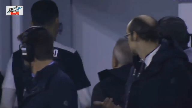 FOOTBALL PLAYERS ANGRY AFTER SUBSTITUTION - ФУТБОЛЬНЫЕ ИГРОКИ ЗЛОЙ ПОСЛЕ ЗАМЕНЫ смотреть онлайн
