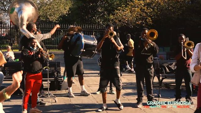 Tip The Band - A Graphic Euphoria Production смотреть онлайн