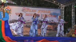 Как воспеть эту землю - автор слов Завальнюк Л., композитор - Саульский Ю.