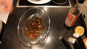 СЁМГА(ЛОСОСЬ) в медово-соевом соусе с чесноком