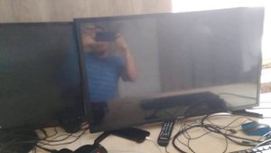 сравнение глянцевого и матового экрана