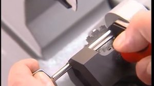 Копировально фрезерный станок Silca Technica для создания дубликатов ключей, процесс изготовления д
