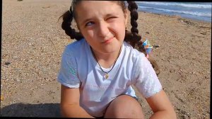 Как Лэйла спасла пингвина на пляже #лэйлахамма #дети #животные