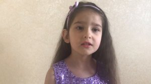 Ходит наша бабушка палочкой стуча. Автор: Д. Хайкина. Читает: Арина Коноваленко, 4 года