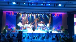 Я шагаю по городу Надежда Самкова