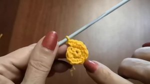 Вязаное украшение. Украшение для шапочки. Вязаные колокольчики. Knitted bells.