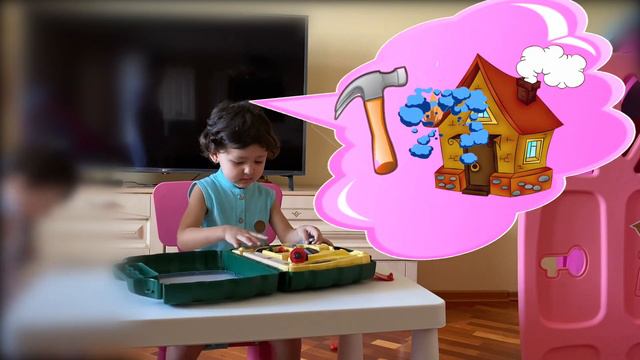 Дети строят себе новый игрушечный домик #детскийдом #строимдом