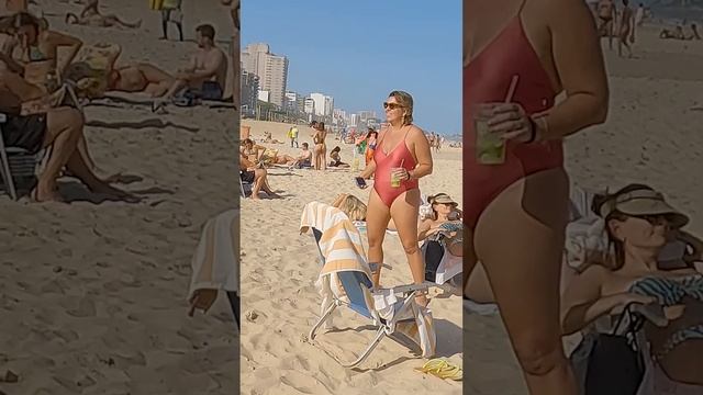 Rio de Janeiro / CARNIVAL BRAZIL / Copacabana Beach Walk Tour