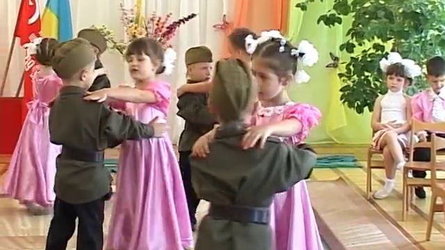 День Победы ( средняя группа) смотреть онлайн