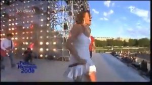 Enrique Iglesias & Nadiya - Fete de la musique 2008 - Tired of being sorry