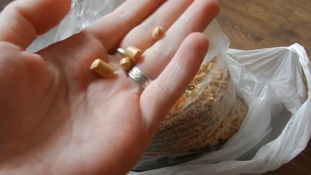 Наполнитель для туалета древесный впитывающий FOUR PETS 15 л Видеоотзыв (обзор) Екатерины смотреть онлайн